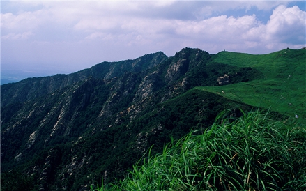 화왕산성 전경