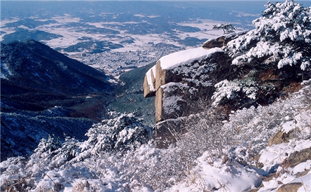 화왕산성 전경